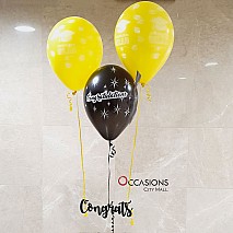 Congrats sign with balloons