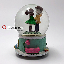 Love Couple  Snow Globe 